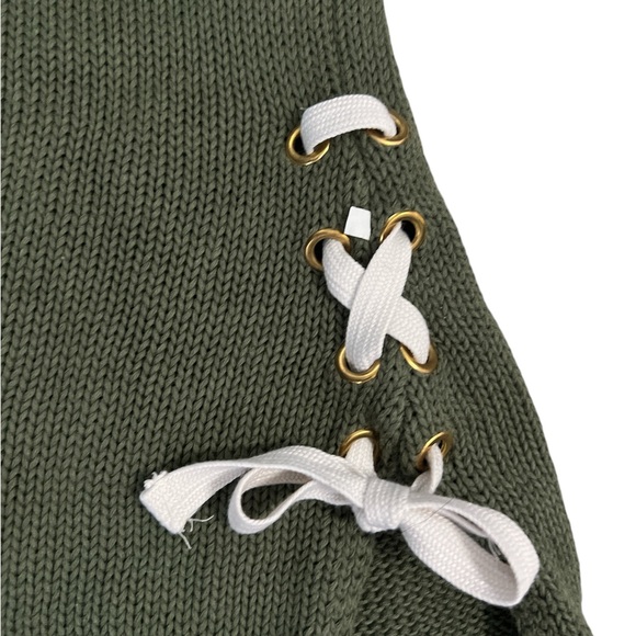 Macbeth Collection by Margaret
Josephs Green Knit Sleeveless Sweater - Picture 6 of 6